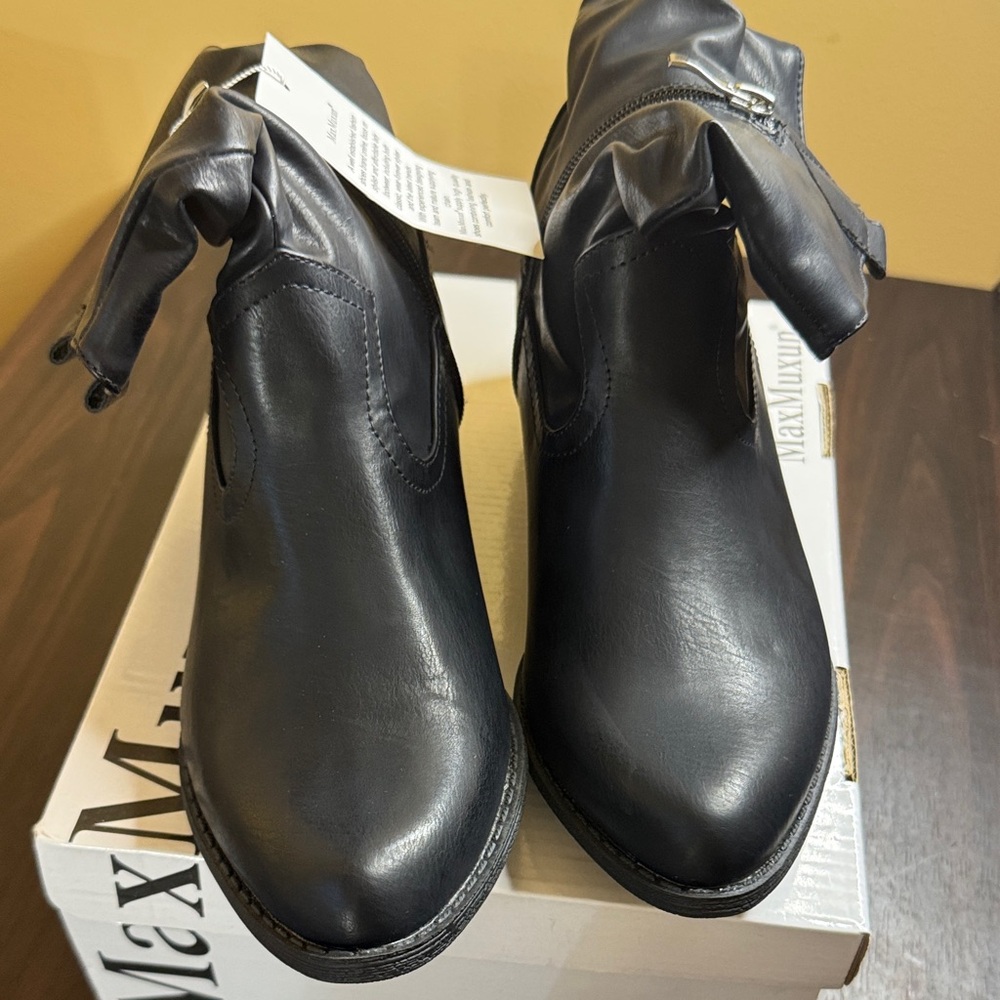 MaxMuxun Sophisticated Black Leather Ankle Boots